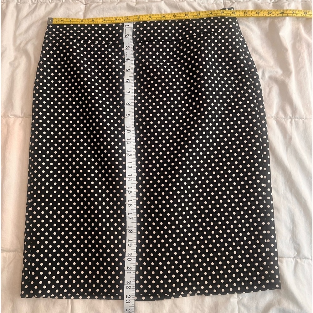 ⚫️Ann Taylor polka dot pencil skirt Size 8